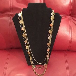 Fashion jewelry. Necklace/earring set
